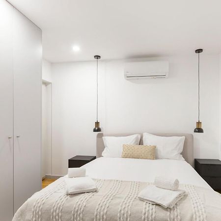 Appartamento Guestready - Trendy Getaway In The Heart Of Oporto Esterno foto
