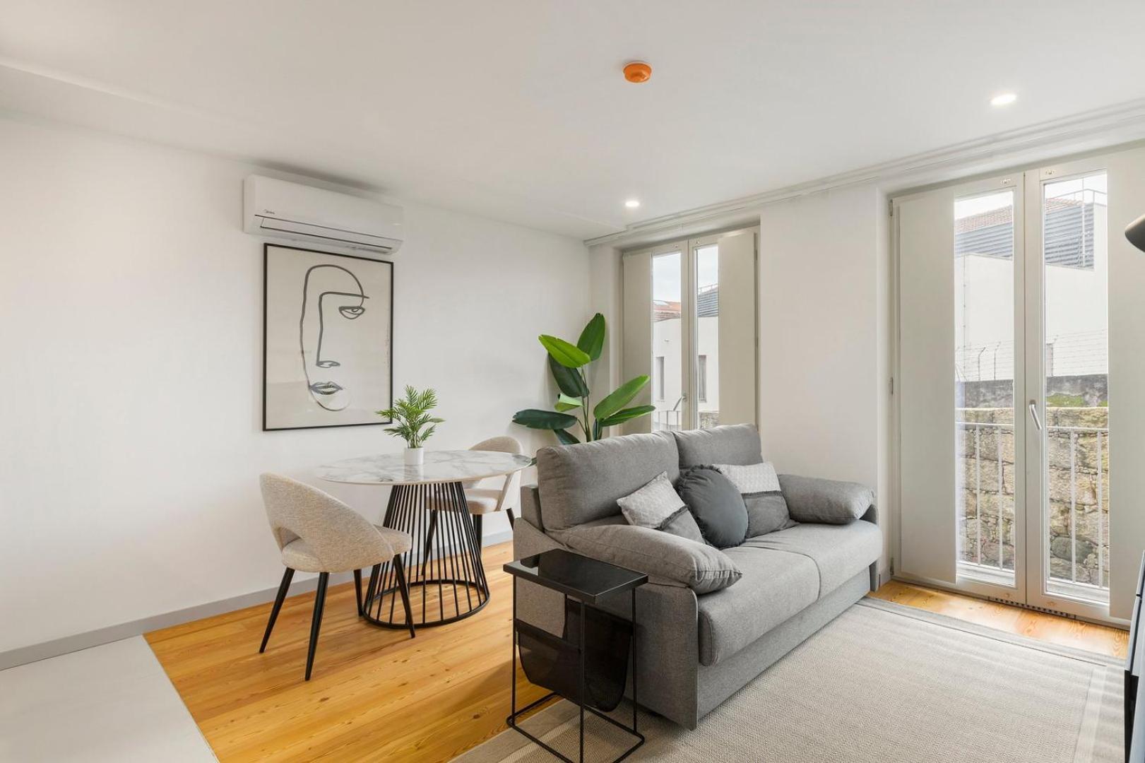 Appartamento Guestready - Trendy Getaway In The Heart Of Oporto Esterno foto