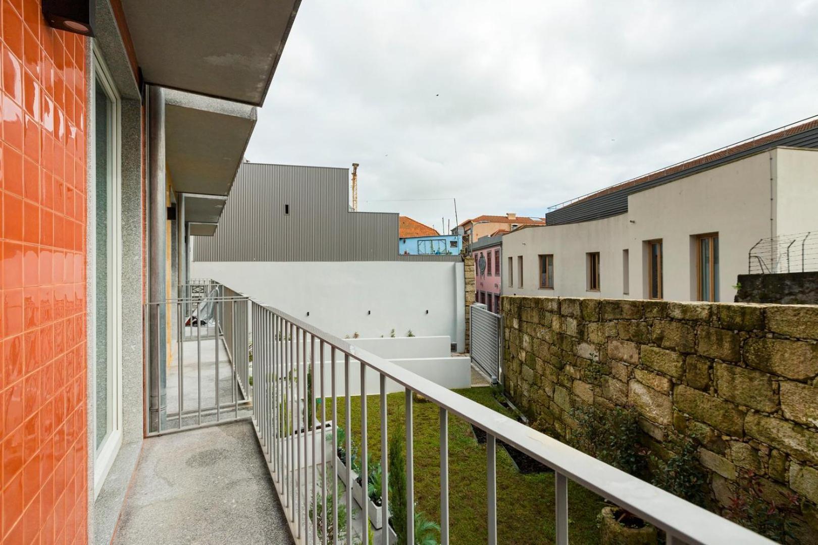 Appartamento Guestready - Trendy Getaway In The Heart Of Oporto Esterno foto